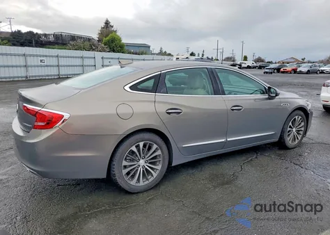 2017 Buick Lacrosse Essence z USA, uszkodzony, nr VIN 1G4ZP5SS4HU164575
